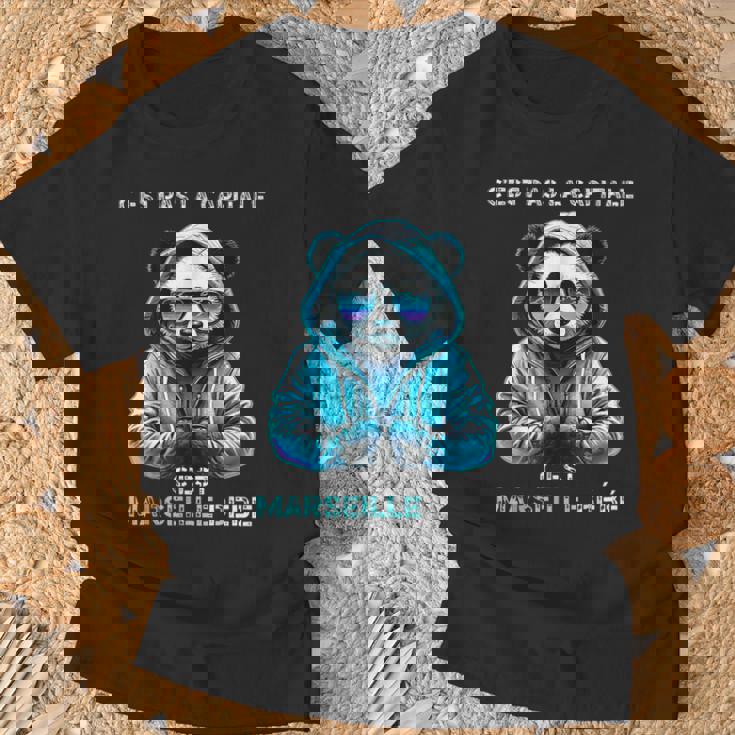 Marseille Fan C'est Pas La Capitale C'est Marseille Bébé T-Shirt Cadeaux pour les vieillards