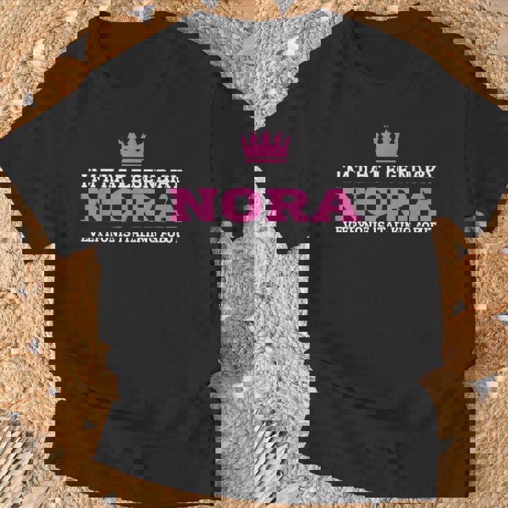 Nora Nombre Personal Lindo Divertido Nora Camiseta unisex Regalos para ancianos