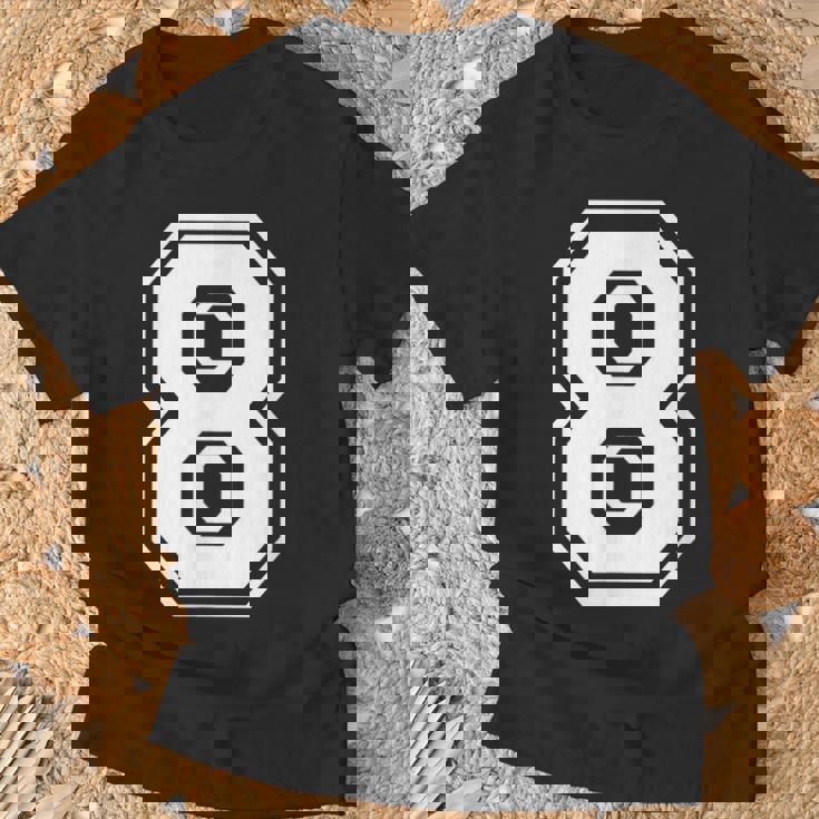 Numerada Con Número 8 De Regalo De Cumpleaños Camiseta unisex Regalos para ancianos