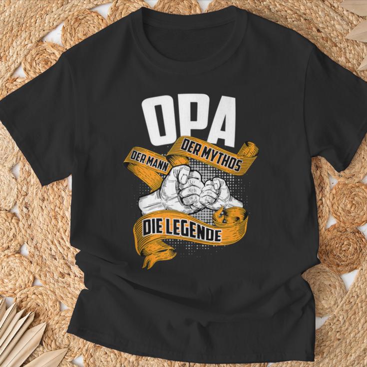 Opa Der Mann Der Mythos Die Legende Geschenk Großvater Papa T-Shirt Geschenke für alte Männer