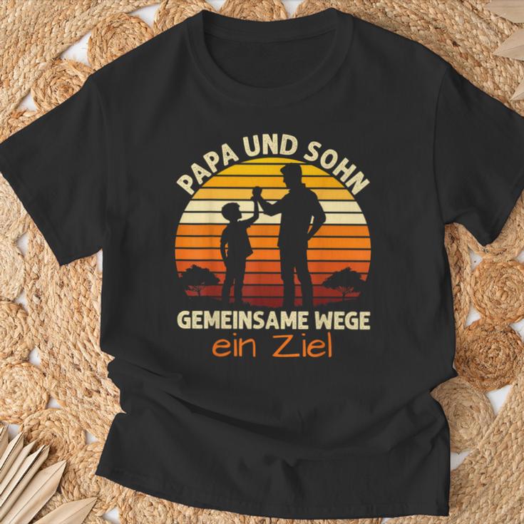 Papa & Sohn Gemeinsame Wege Ein Ziel Papaatertag Geschenke T-Shirt Geschenke für alte Männer