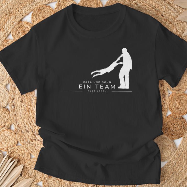 Papa Und Sohn Ein Team Für Leben Partner Look Father Son T-Shirt Geschenke für alte Männer