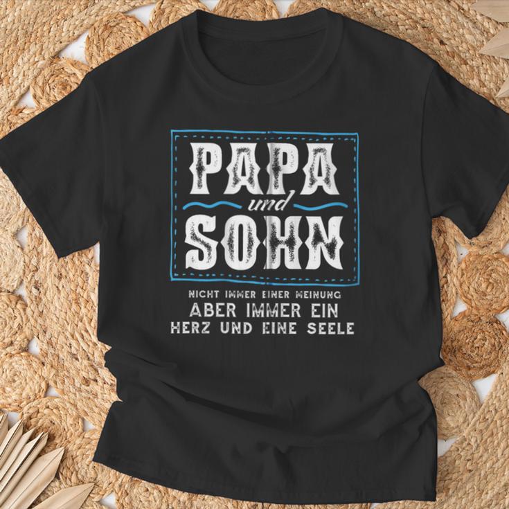 Papa Und Sohnnicht Immer Einer Meinung Aber Herz Und Seele Kapuzenjacke T-Shirt Geschenke für alte Männer