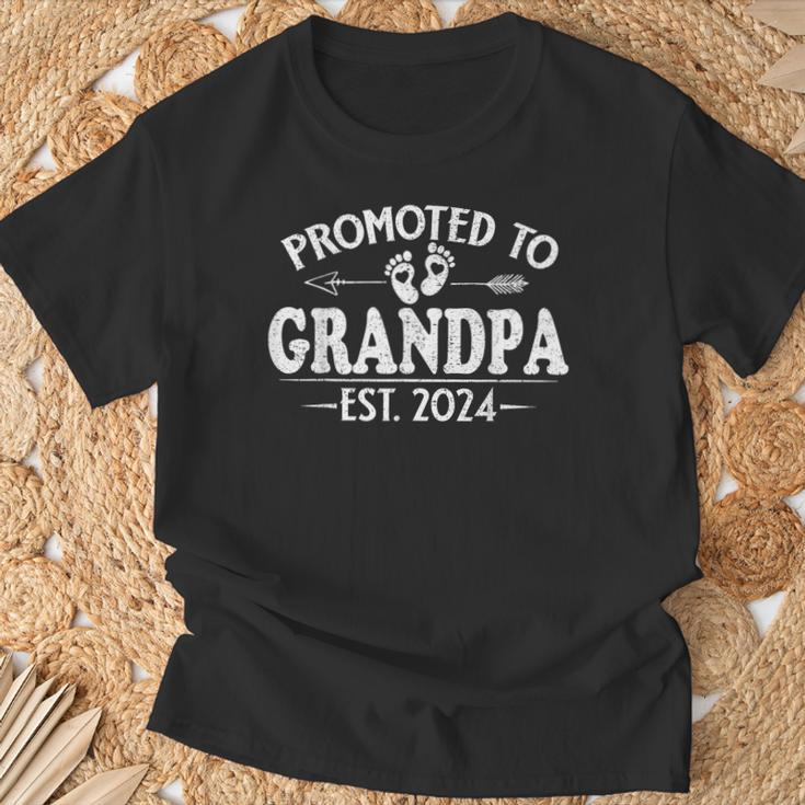 Promoted To Grandpa Est 2024 Grandparents Baby Announcement T-Shirt Gifts for Old Men