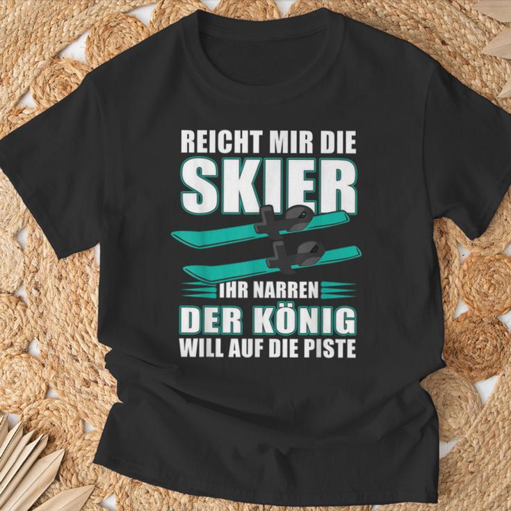 Reicht Mir Die Skier Ihr Jester Skier T-Shirt Geschenke für alte Männer