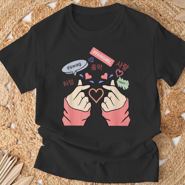 Saranghae Kpop Finger Heart Para Niñas Kpop Fan Camiseta unisex Regalos para ancianos