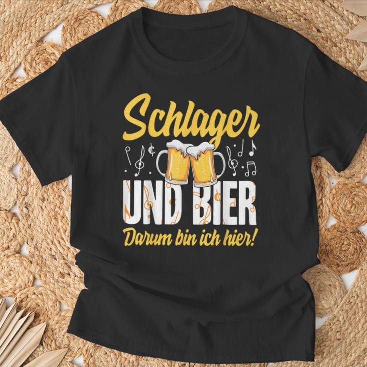 Schlager Und Bier Darum Bin Ich Hier Schlagerparty Costume T-Shirt Geschenke für alte Männer