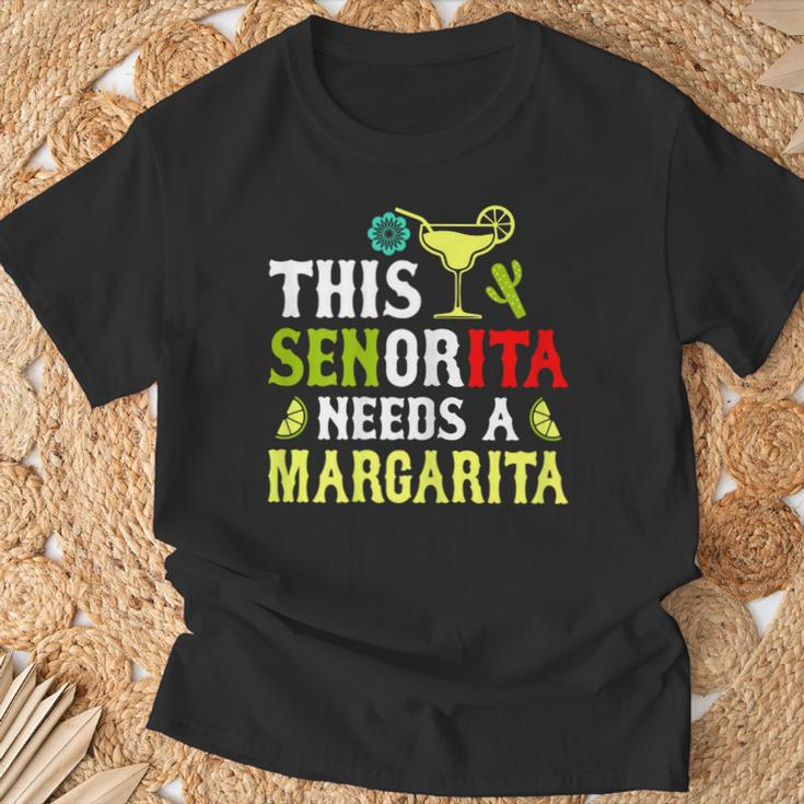 This Senorita Needs A Margarita Cinco De Mayo Women T-Shirt Gifts for Old Men