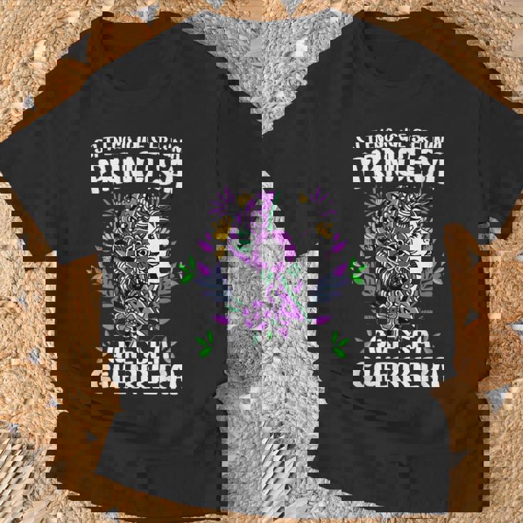 Si Tengo Que Ser Una Princesa Que Sea Guerrera 8 Marzo Camiseta Camiseta unisex Regalos para ancianos