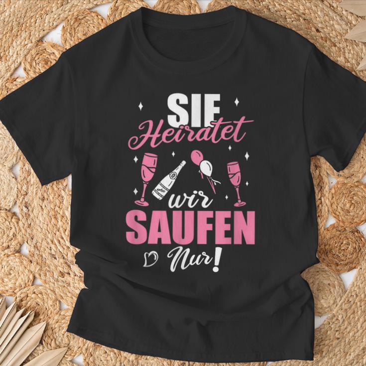 Sie Heiratet Wir Saufen Nur Junggesellenabschied T-Shirt Geschenke für alte Männer