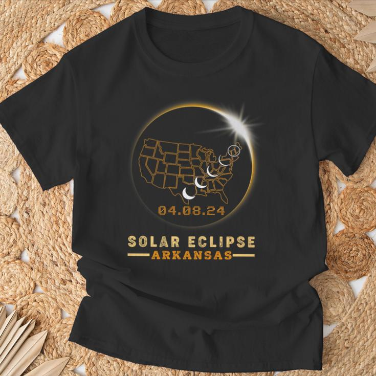 Solar Eclipse 2024 America Totality Total Arkansas Usa Map T-Shirt Gifts for Old Men