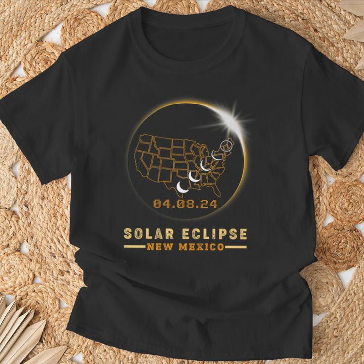 Solar Eclipse 2024 America Totality Total New Mexico Usa Map T-Shirt Gifts for Old Men