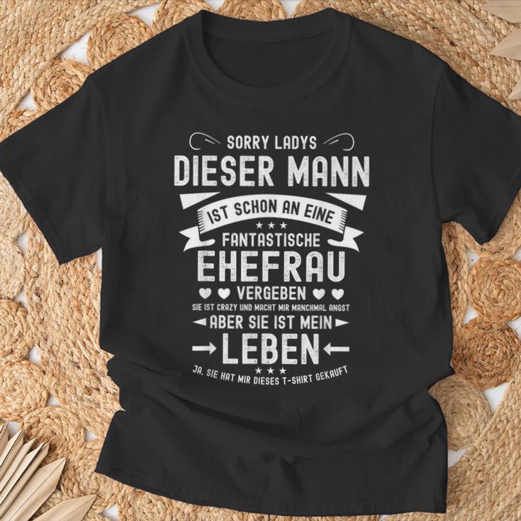 Sorry Ladys Mann Istergeben For Him T-Shirt Geschenke für alte Männer