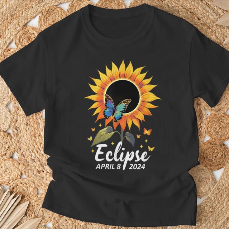 Sunflower Butterflies Flowers Total Solar Eclipse 2024 T-Shirt Gifts for Old Men