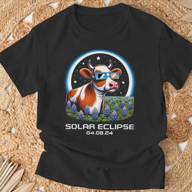 Total Solar Eclipse 2024 Texas Bluebonnet Cow Totality Cute T-Shirt Gifts for Old Men