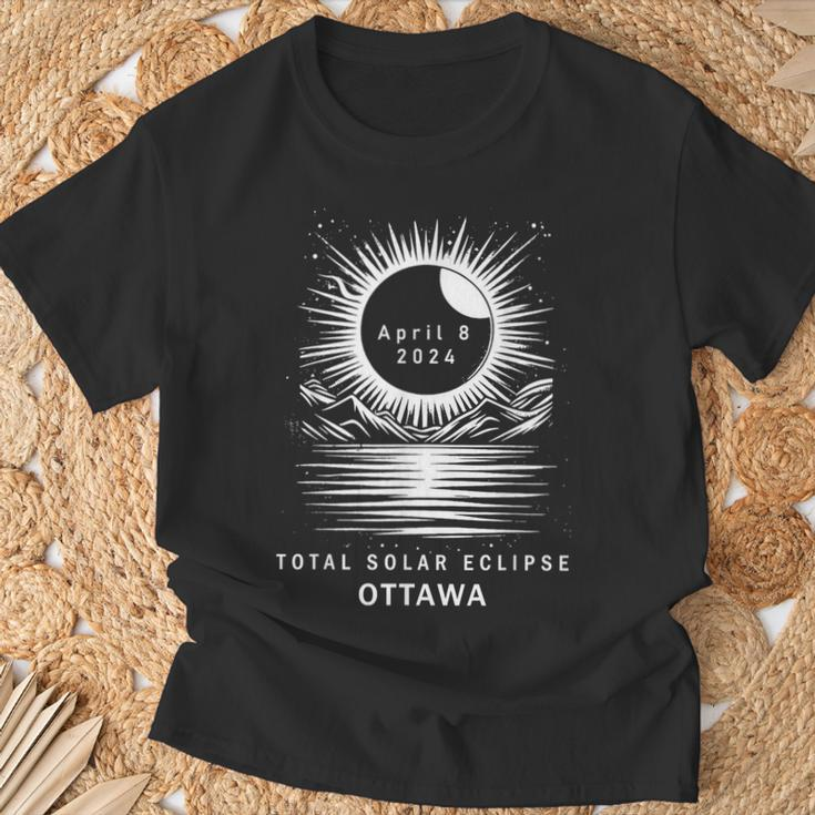 Total Solar Eclipse Ottawa 2024 United States T-Shirt Gifts for Old Men