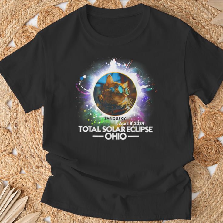 Total Solar Eclipse Sandusky Ohio 2024 Cat Totality T-Shirt | Mazezy DE