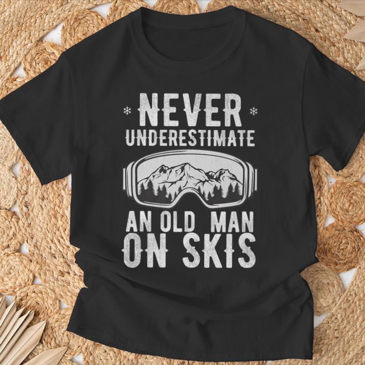 Never Underestimate An Old Man On Skis Winter Holiday T-Shirt Gifts for Old Men