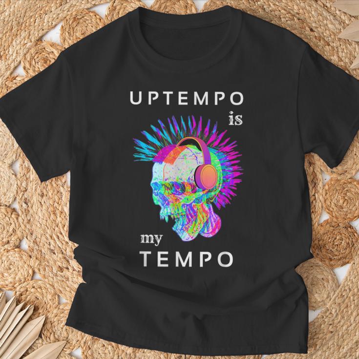 Uptempo Ist Meine Techno-Musik Hardtek Tek Schranz Drum N Bass T-Shirt Geschenke für alte Männer