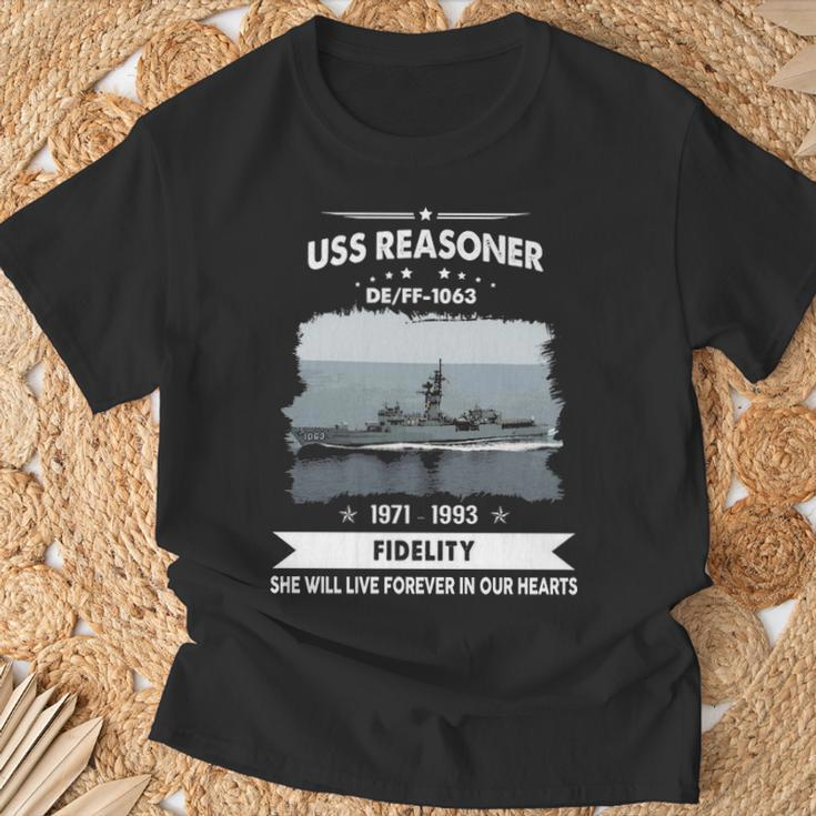 Uss Reasoner Ff 1063 De T-Shirt Gifts for Old Men