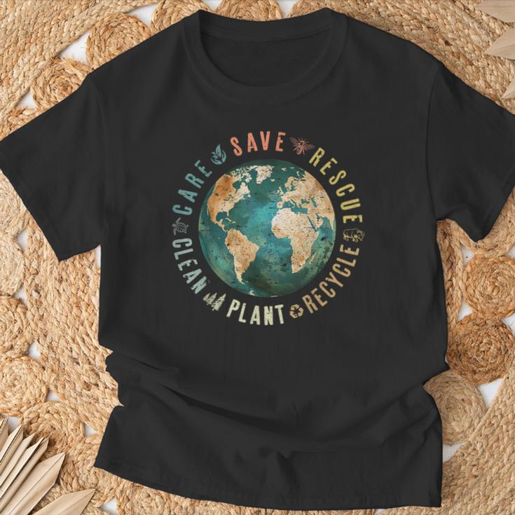 Vintage Save Bees Rescue Animals Recycle Plastic Earth Day T-Shirt Gifts for Old Men