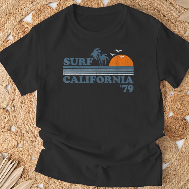 Vintage Surf California Beach Retro Sunset Surf 70'S T-Shirt - Thegiftio