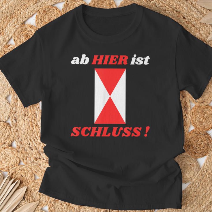 Zg2 Ab Hier Ist Schluss T-Shirt Geschenke für alte Männer