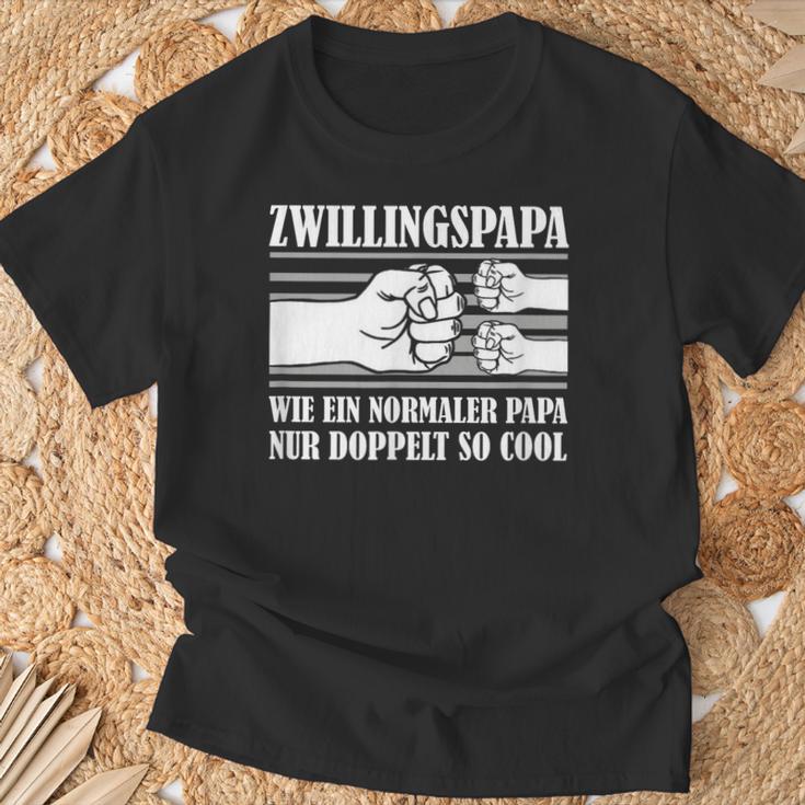 Zwillingspapa Wie Ein Normaler Papa Nur Doppelt So Cool German T-Shirt Geschenke für alte Männer