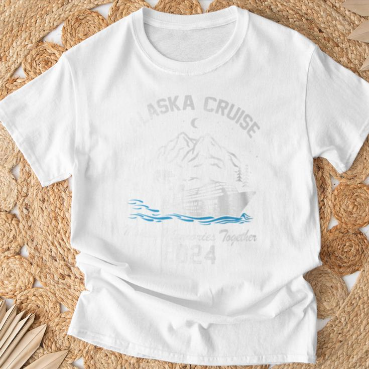 Alaska Cruise 2024 Matching Family Friends Group Alaskan T-Shirt Gifts for Old Men
