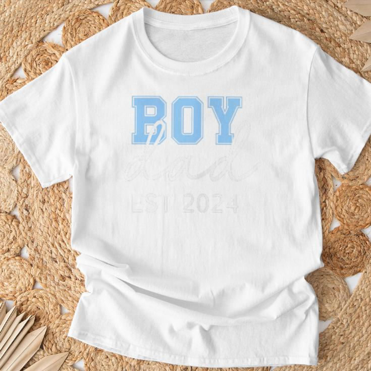 Boy Dad Est 2024 New Daddy Baby Expect First 1St Fathers Day T-Shirt Gifts for Old Men
