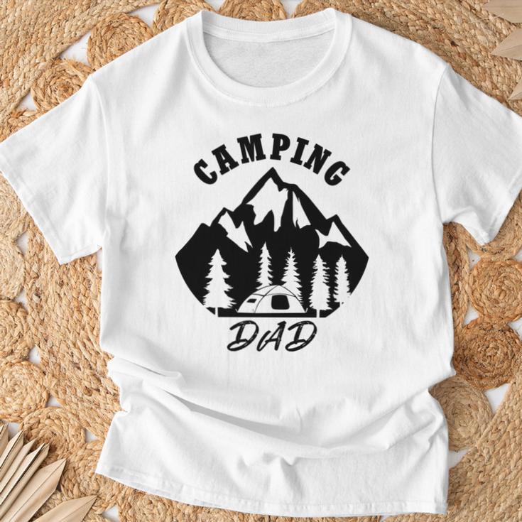 Camping Papa Natur Wildnis Wandern T-Shirt Geschenke für alte Männer