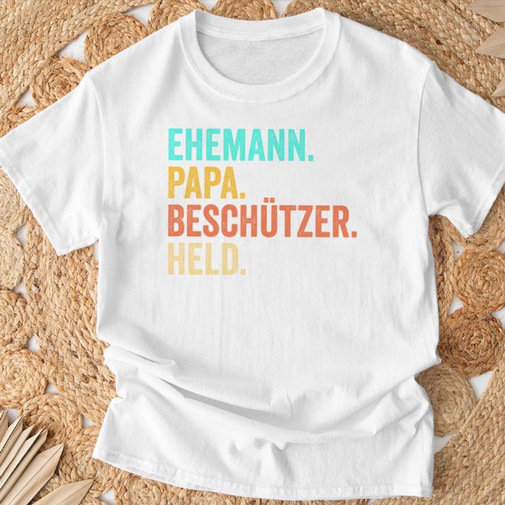 Ehemann Papa Beschützer Heldatertag T-Shirt Geschenke für alte Männer