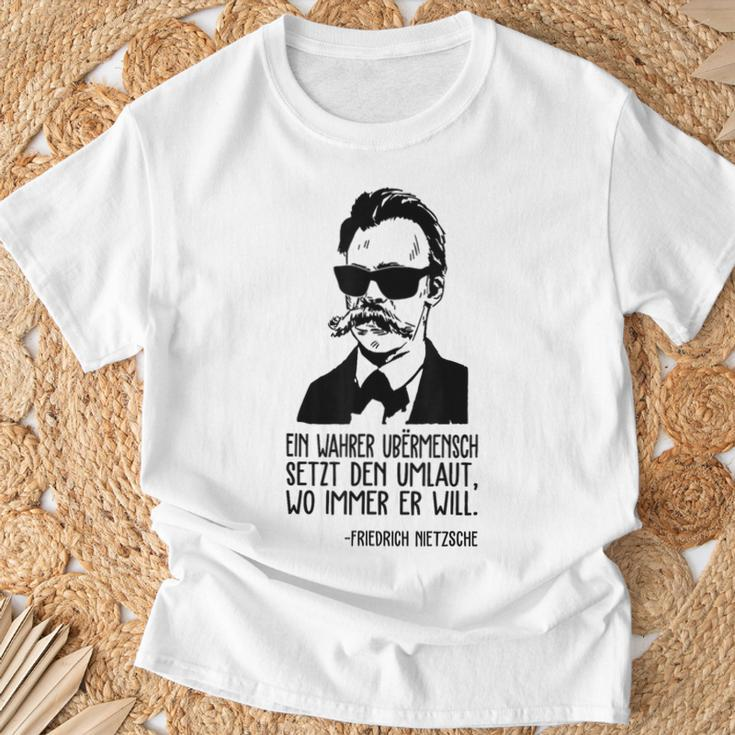 Friedrich Nietzsche Philosophie Deutscher Philosopher Gray T-Shirt Geschenke für alte Männer