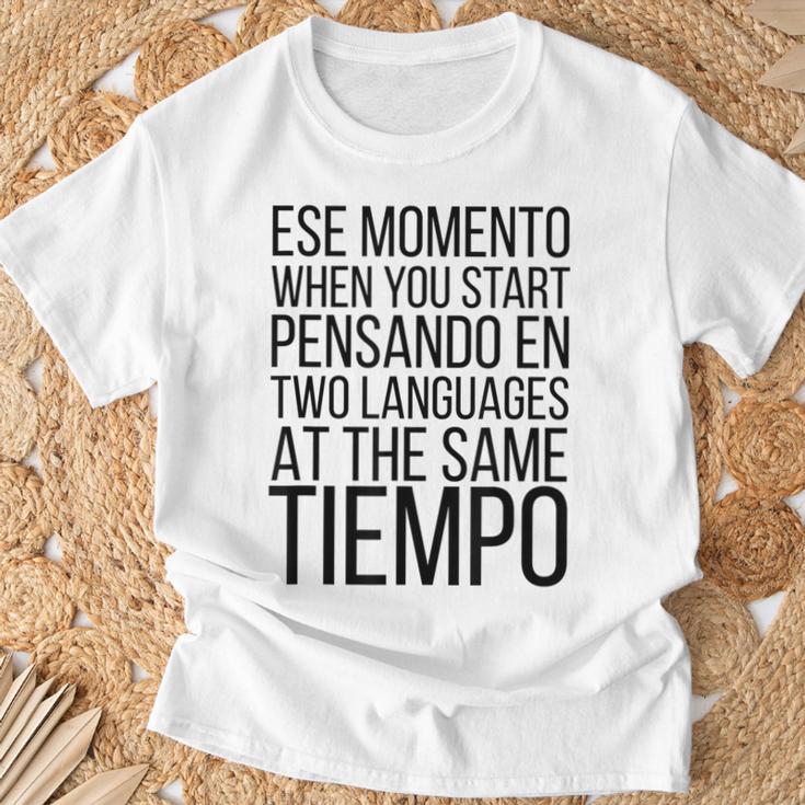 Bilingual English Español Spanish Ingles Spanglish Gray T-Shirt Geschenke für alte Männer