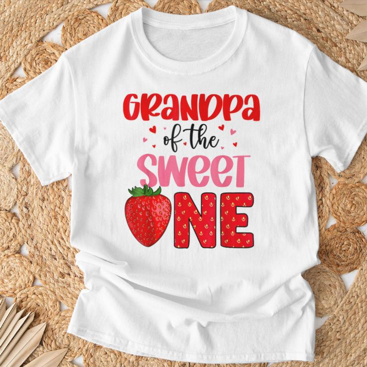 Grandpa Of The Sweet One Strawberry Birthday Family Party T-Shirt Gifts for Old Men