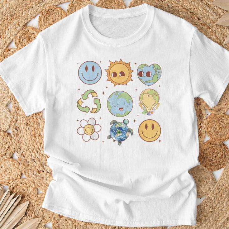 Groovy Earth Planet Hippie Smile Face Happy Earth Day 2024 T-Shirt Gifts for Old Men