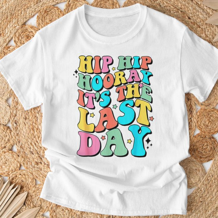 Hip Hip Hooray It's The Last Day Happy Last Day Of School T-Shirt Gifts for Old Men
