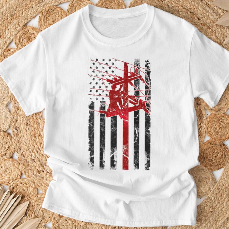 Lineman American Flag Electric Cable Lineworker T-Shirt Gifts for Old Men