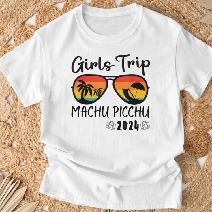 Machu Picchu Peru Girls Trip 2024 T-Shirt Gifts for Old Men