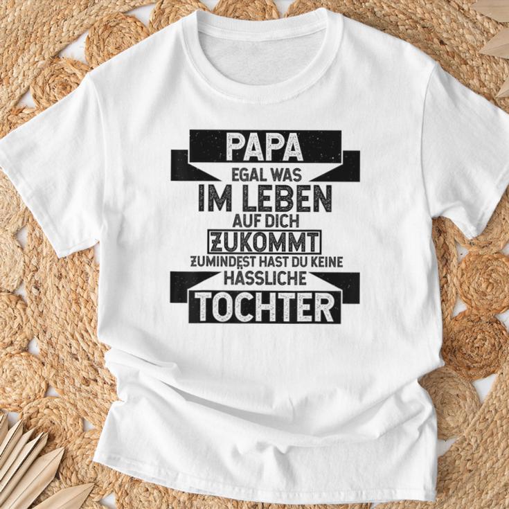 Papa Zumindest Hast Du Keine Uässliche Tochter Bester Papa T-Shirt Geschenke für alte Männer