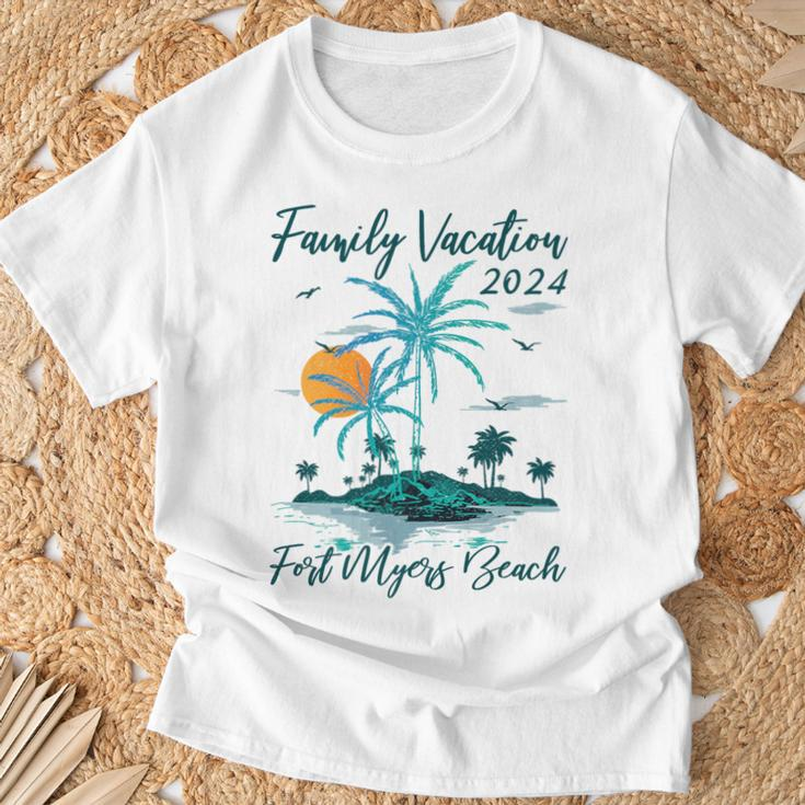 Summer Family Vacation 2024 Florida Fort Myers Beach T-Shirt Gifts for Old Men