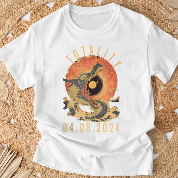 Totality 04082024 Dragon & Sun Solar Eclipse April 8 2024 T-Shirt Gifts for Old Men
