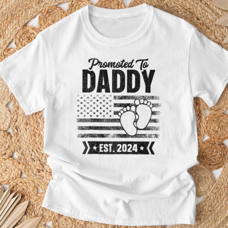 Vatertag Erstes Mal Papa 2024 Promoted To Daddy Est 2024 Raglan T-Shirt Geschenke für alte Männer