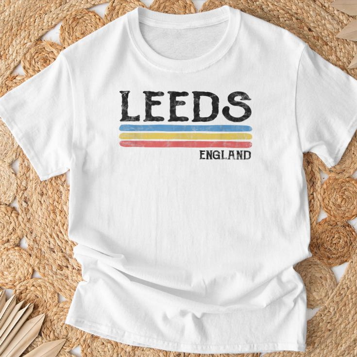 Vintage Leeds England Souvenir T-Shirt Gifts for Old Men