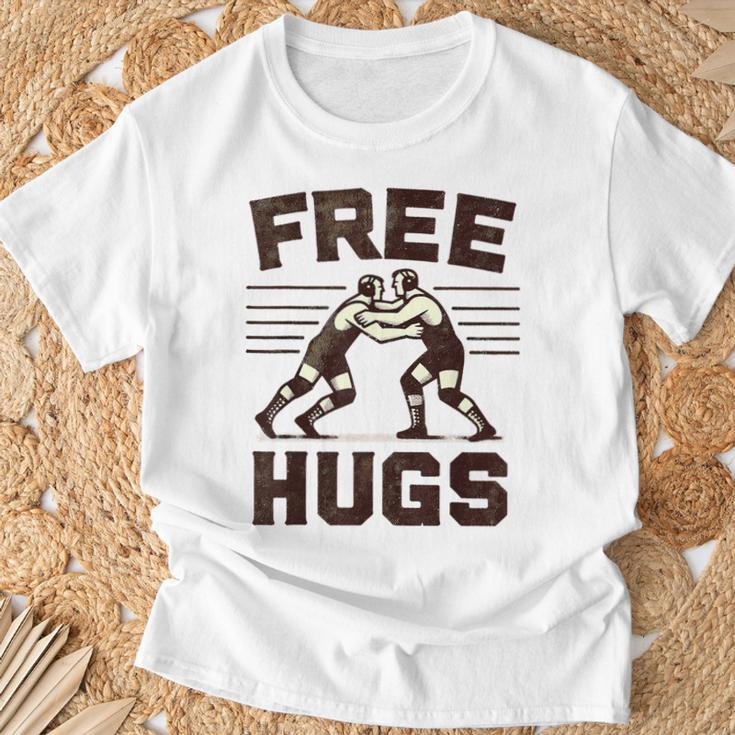 Vintage Wrestler Free Hugs Humor Wrestling Match T-Shirt Gifts for Old Men