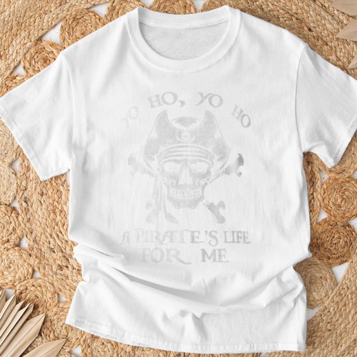 Yo Ho Yo Ho A Pirate's Life For Me Skulls T-Shirt Gifts for Old Men