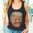 Donald J Trump Das Gesicht Des Präsidenten Auf Einem Meme Tank Top