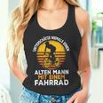 Unterschätze Niemals Einen Alten Mann Mit Einem Fahrrad Tank Top