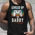 Damen Level Up To Daddy 2023 Werdender Gaming Papa Mit-Ausschnitt Tank Top Geschenke für Ihn