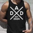 El Logotipo De Dad Est 2024 Saltire Dad 24 Sube De Nivel A Papá 2024 Sudadera Camiseta sin mangas Regalos para él